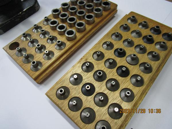 Reglus Bohrvorrichtungssystem mit Zubehör