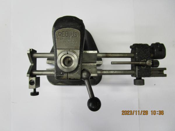 Reglus Bohrvorrichtungssystem mit Zubehör