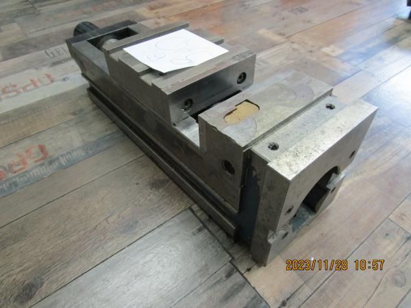 Arno Kesel Präzisionsschraubstock rundum geschliffen