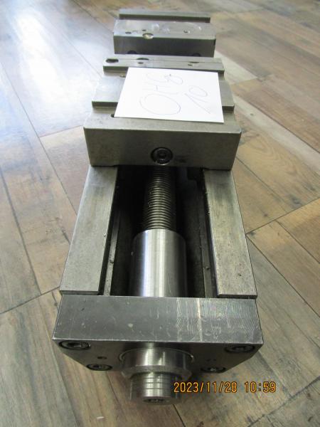 Arno Kesel Präzisionsschraubstock rundum geschliffen