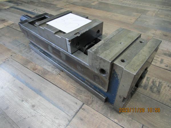 Arno Kesel Präzisionsschraubstock rundum geschliffen