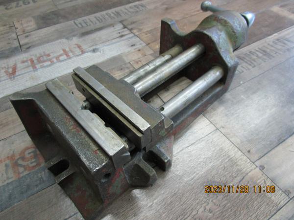 Bohrmaschinenschraubstock Kipp KK4