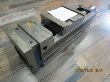 Preview: Arno Kesel Präzisionsschraubstock rundum geschliffen