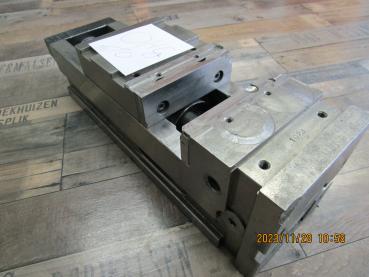 Preview: Arno Kesel Präzisionsschraubstock rundum geschliffen