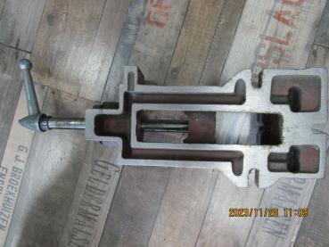 Bohrmaschinenschraubstock Kipp KK4