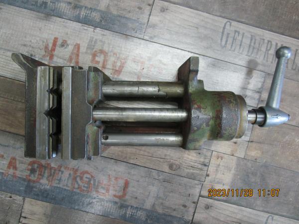 Bohrmaschinenschraubstock Kipp KK4