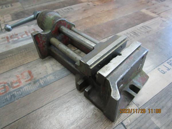 Bohrmaschinenschraubstock Kipp KK4